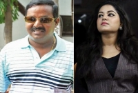 মেয়েকে নিয়ে ভোট দিতে এলেন ডিপজল