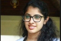 লটারিতে আধা কেজি সোনা জিতলেন এই নায়িকা