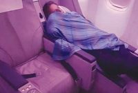 ৩০৫ যাত্রীসহ বিমান আকাশে, পাইলটের ঘুম!