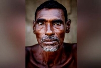  মেয়েদের জন্য একজন ক্লিনার বাবার শর্তহীন ভালোবাসা!