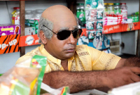 ৭ অভ্যাসের কারণে কম বয়সে চুল পড়ে