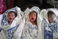 একসঙ্গে তিন কন্যার জন্ম দিলেন এক মা