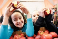 শিশুদের জন্য যে ১০ টি দেশ সেরা