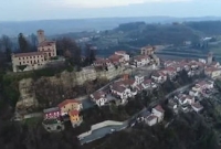 এই গ্রামে বাস করার জন্য দেওয়া হবে দেড় লাখ টাকা!