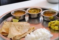 ভাত-রুটি কি একসঙ্গে খাওয়া উচিত?