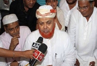 নামাজ পড়াতে আসেন না কিন্তু রাজনীতি করেন মসজিদে বসে- চরম সংঘাতের পথে মসজিদ