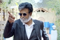 ‘যুদ্ধের’ ইঙ্গিত দিলেন রজনীকান্ত