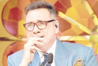 পর্দায় মাকে দেখে কাঁদলেন বোমান ইরানি