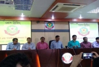 দুই তরুণীর ছবি প্রকাশকারীদের খুঁজছে পুলিশ