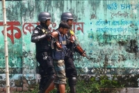 ‘জঙ্গি আস্তানা’ থেকে ৫ জনকে বের করে আনা হয়েছে