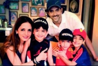 সন্তানদের মুখ চেয়ে এক হচ্ছেন হৃতিক-সুজান!