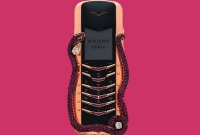 এটিই পৃথিবীর সবচেয়ে দামি ফোন, জানেন এর মূল্য কত?