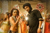 ধর্মীয় অনুভূতিতে আঘাতের অভিযোগে ইউটিউব থেকে ‘আল্লাহ মেহেরবান’ সরাতে লিগ্যাল নোটিশ