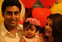 জোর গুঞ্জন, ঘর ভাঙছে ঐশ্বরিয়া-অভিষেকের!