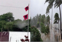 এইমাত্র পাওয়া, 'মোরা' বাংলাদেশ ভূখণ্ড প্রায় অতিক্রম করে ভারতের দিকে