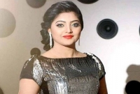 জীবনযুদ্ধে ঘুরে দাড়িয়েছেন সালমা, আইনে পড়ছেন ইংল্যান্ডের বিশ্ববিদ্যালয়ে