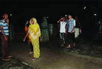 আশ্রয়কেন্দ্রে নির্ঘুম রাত উপকূলবাসীর