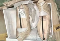 বিমানবন্দরে ১১ লাখ টাকার জুতা আটক