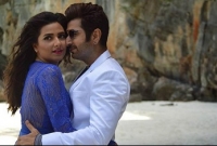 জিৎ-শুভশ্রীর ‘উড়ছে মন’