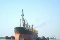 সিমেন্ট তৈরির ৪৭২ টন কাঁচামালসহ মংলায় জাহাজ ডুবি