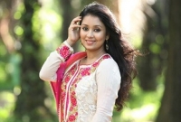 রোজা রেখেও দিনে লুকিয়ে খাবার খেতাম: ফারহানা মিলি