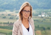 অন্ধ সেজে ২৮ বছর পার করলেন এই সুন্দরী, কারণটা জানলে অবাক হবেন