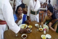 গোমাংস খেয়ে অধিবেশনে গেলেন সাংসদরা, ভারতজুড়ে তোলপাড়