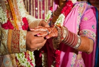 ঘটে গেল বিরল এক ঘটনা-  বড় ভাইকে সরিয়ে কনেকে বিয়ে করলেন ছোট ভাই!