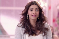 বিশেষ বন্ধুর সঙ্গে জন্মদিন কাটালেন সোনম কপূর