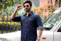 ভারতীয় দর্শকদের মন জয় করতে ভারতে ছুটলেন শাকিব খান