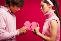 সম্পর্কে প্রতারণা? সঙ্গীকে ক্ষমা করার আগে এই ৫টি প্রশ্ন করুন