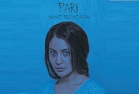 চেনেন, নীল চোখের মেয়েটি কে বলুন তো?