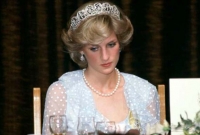 প্রিন্সেস ডায়ানার জীবনীতে এ কী লিখেছেন লেখক! পড়লে শিউরে উঠবেন