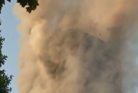 জ্বলছে লন্ডনের ২৪ তলা গ্রেনফেল টাওয়ার