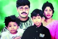 'চিৎকার করে বলে ওঠেন,  টাকা পাওয়া গেছে!'