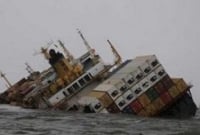 বঙ্গোপসাগরে লাইটার জাহাজ ডুবি, ১৩ নাবিক উদ্ধার