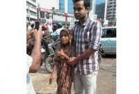 ৮ বছর পর ভিক্ষুক বেশে মাকে দেখেই জড়িয়ে ধরলেন ছেলে