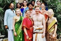 সাত দেশে সাত বার বিয়ে করলেন মার্কিন দম্পতি!