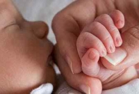 ‘মৃত’ সন্তানের কবর দিতে গিয়ে বাবা দেখলেন শ্বাস নিচ্ছে, পরে যা ঘটলো.....