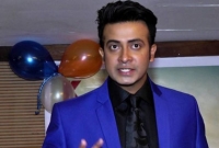 কাফনের কাপড় পরে আন্দোলন নিয়ে মুখ খুললেন শাকিব খান