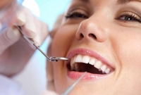 যে কারণে অকালে দাঁত পড়ে যায়