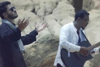 তিন ভাষার এক গান; বাংলা, আরবি ও হিন্দি