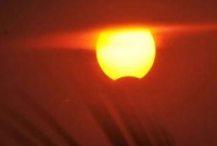 শত বছর পর বিরল সূর্যগ্রহণ দেখার প্রস্তুতি নিচ্ছে আমেরিকা