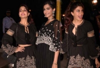 জ্যাকুলিনের হ্যান্ড ব্যাগের দাম শুনলে আপনারও মাথা ঘুরবে!