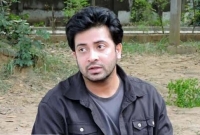 আজীবন নিষিদ্ধের সংবাদ শুনে লন্ডনে ভেঙে পড়েছেন শাকিব খান