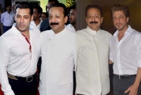 ইফতার পার্টিতে সালমান-শাহরুখের ব্যবহারে হতাশ ভক্তরা