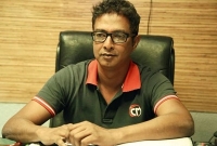 ‘মাহির সঙ্গে সম্পর্কের কথা জানার পর আমার স্ত্রীর মন খারাপ ছিল’