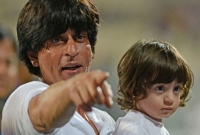 আবরামকে আমি মহাভারতের গল্প শোনাই, বললেন শাহরুখ খান