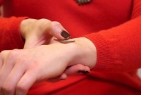 ইনজেকশনে যারা ভয় পান, তাদের জন্য নতুন প্রতিষেধক ব্যবস্থা