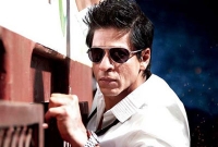 বেঁটে মানুষের ভূমিকায় 'বলিউড বাদশা' শাহরুখ খান